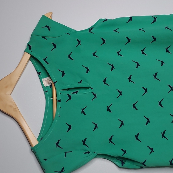 New Tower Top Size XS/ S - Picture 2 of 10